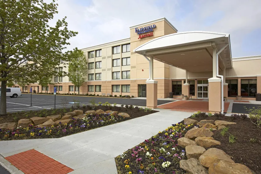 Fairfield Inn & Suites by Marriott Cleveland Beachwood - Image 1