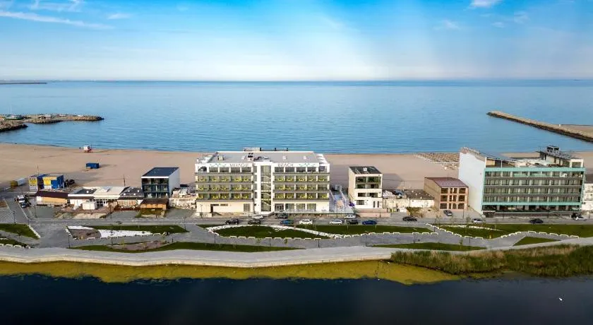 Mirage Beach Spa Hotel - Image 1