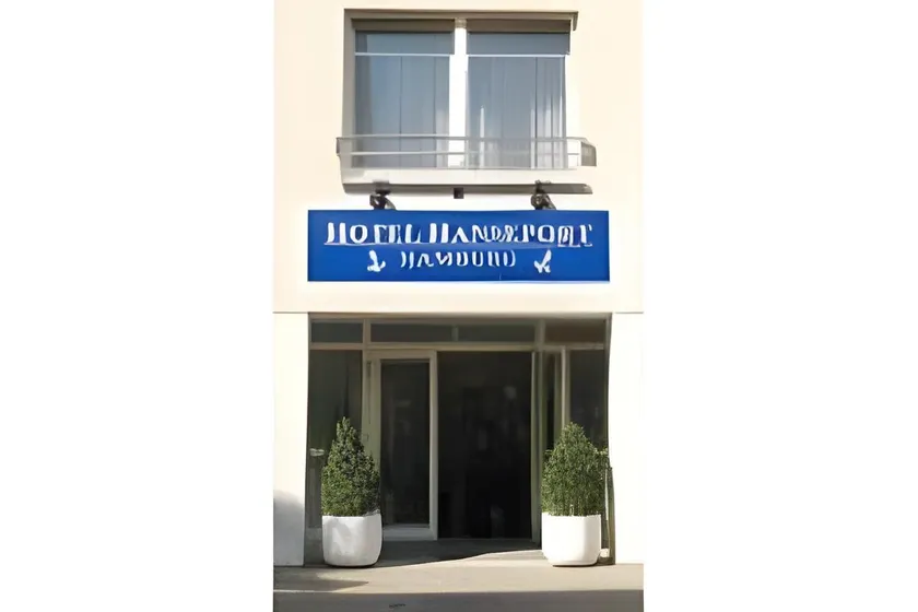Hotel Hanseport Hamburg - Image 1