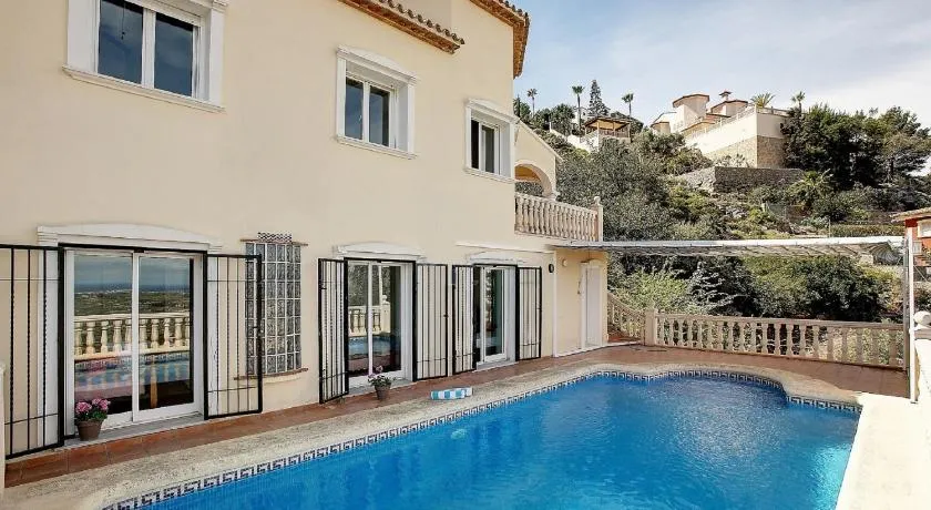 Amanda: 4 bedroom villa with stunning views - Image 1