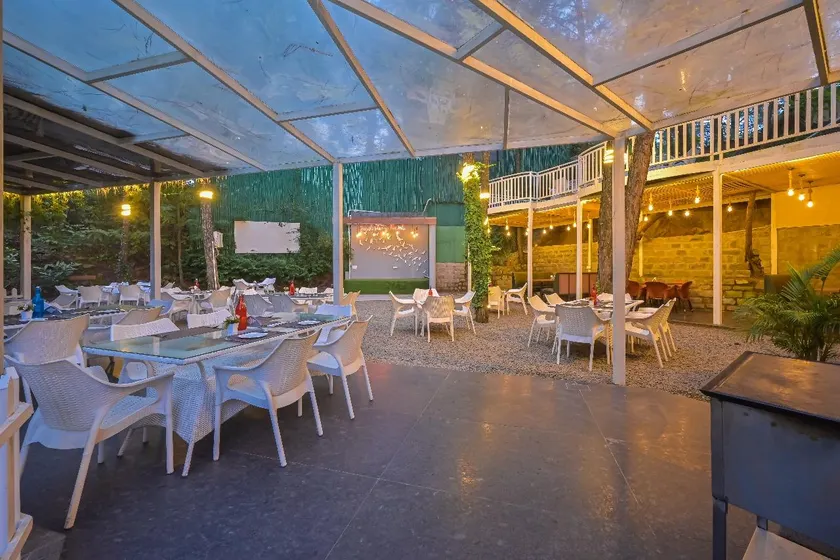 Jungle Lodge Resort & Spa - Image 1
