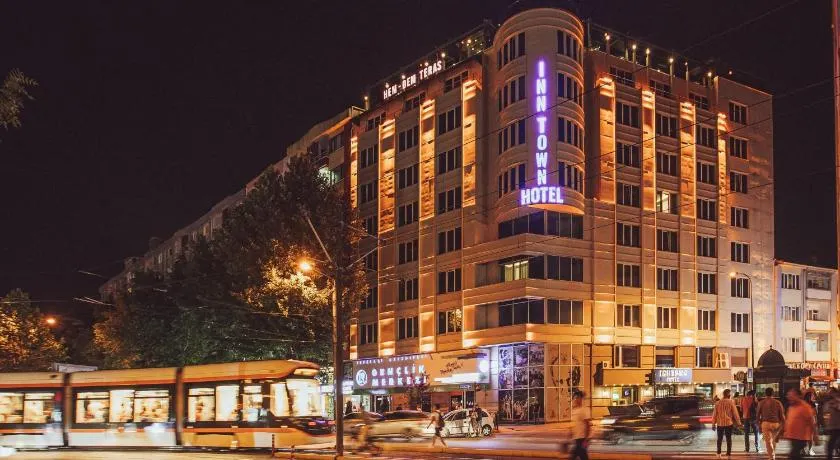 INN TOWN HOTEL - Image 1