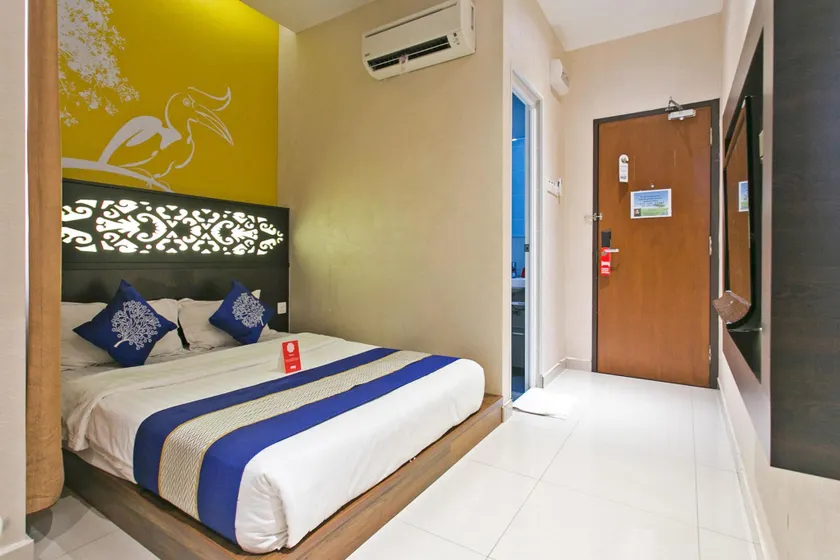 OYO 288 Sri Enstek Hotel - Image 1