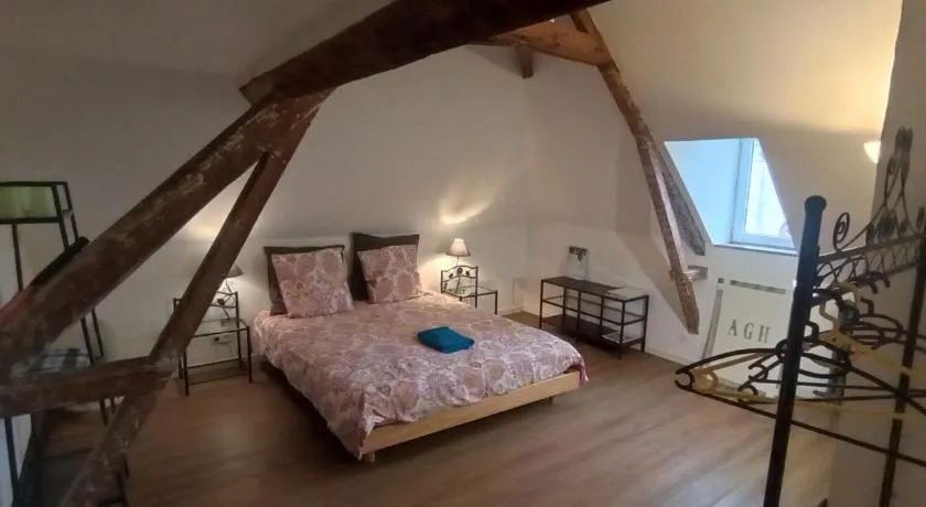 Chez Alex' guesthouse - Image 1