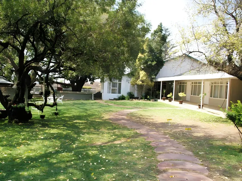 Black Swan Guest House - Image 1