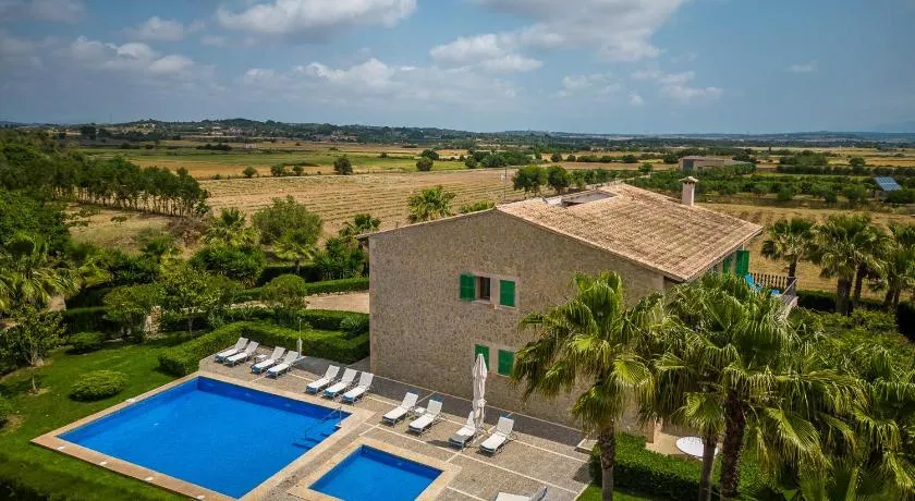 Finca rural en Mallorca El Palmeral con piscina - Image 1