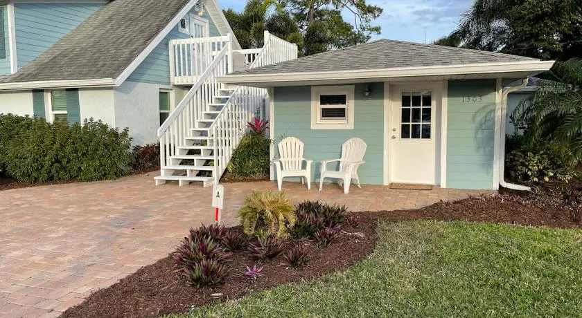 The Citrus Cottages of Sarasota - Image 1