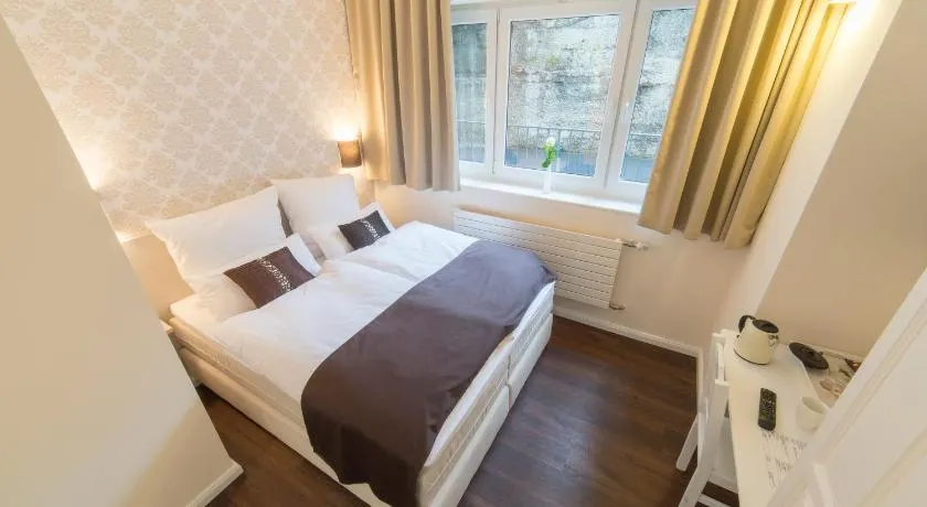 List Five - Your British Guesthouse - Image 1