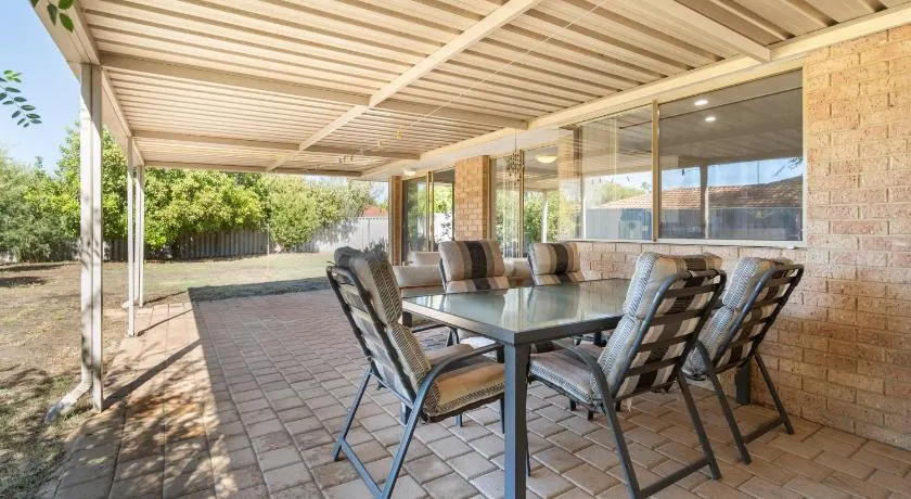 SPACIOUS JANDAKOT HOUSE FOR FAMILY AND BUSINESs - Image 1