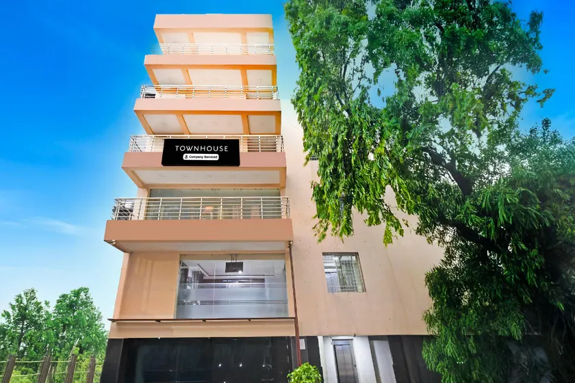 Super Townhouse Sahayogi Nagar Near Big Bazaar - Image 1