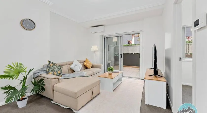 Aircabin - Wentworthville - 2 Beds Apt Free Park - Image 1