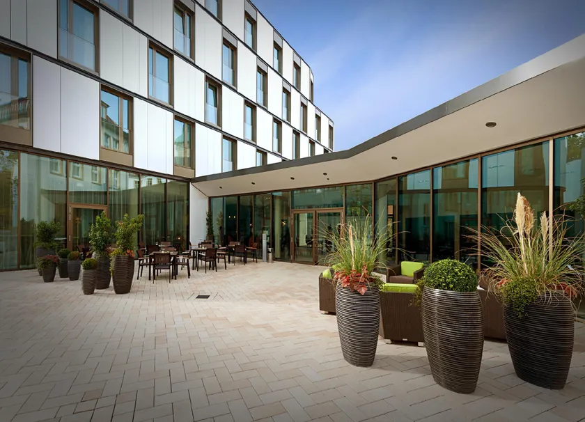 Vienna House Easy by Wyndham Osnabrück City & Apartments - Image 1