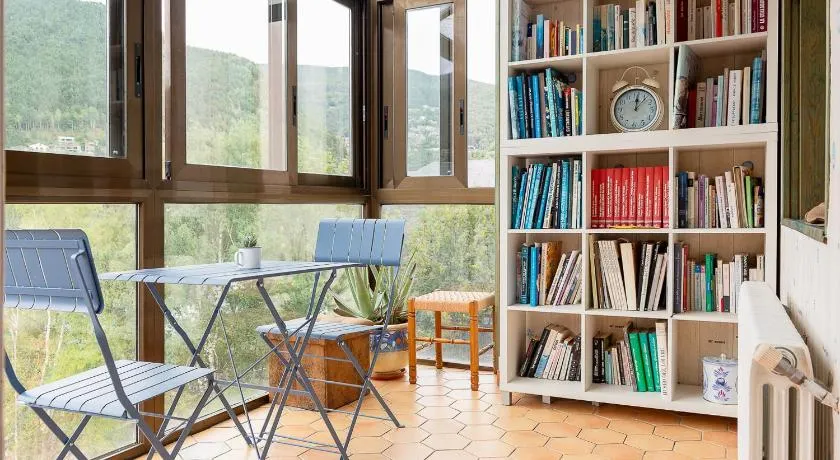 Gran Hogar Chic I 8 min de los remontes con balcón - Image 1