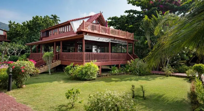 Beachfront Villa, Bang Po - Image 1
