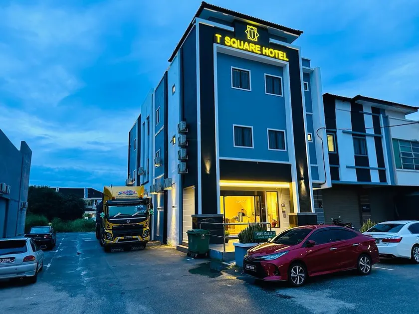 T SQUARE HOTEL (IPOH) - Image 1