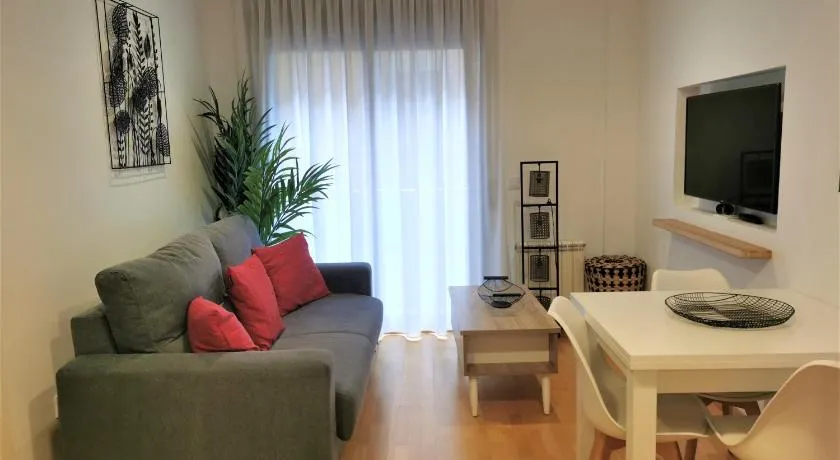 Apartament modern a Girona centre, parking gratis - Image 1