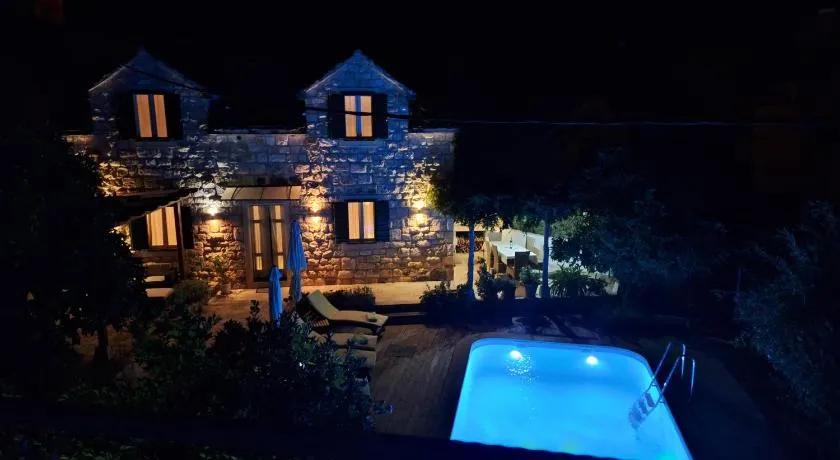 Villa matulic - Image 1