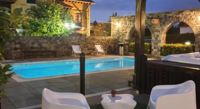 Apartamentos Santillana - Image 1
