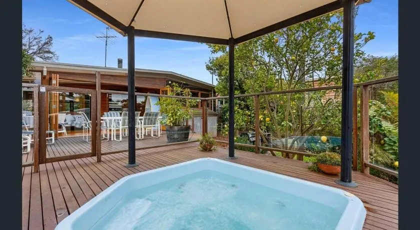 Blairgowrie Back Beach Bungalow - Image 1