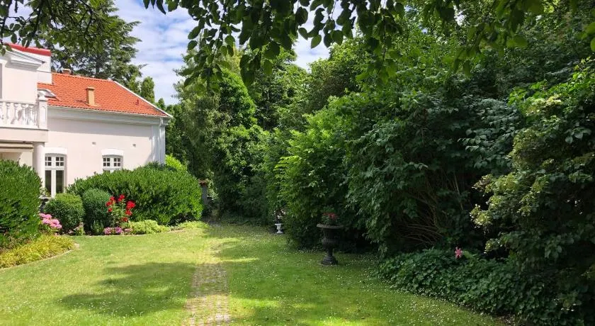 Villa Elena - Image 1