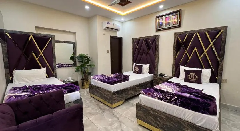 Royal palace hotel - Image 1