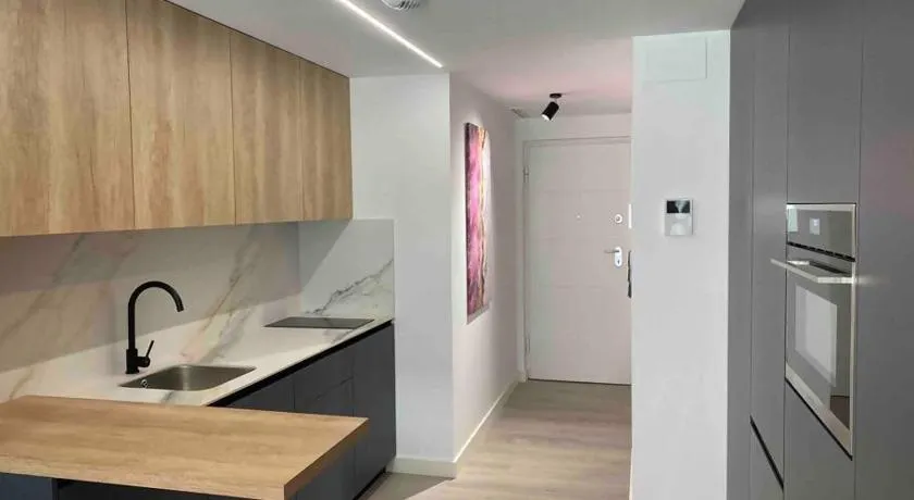 Moderno Estudio a estrenar - Image 1