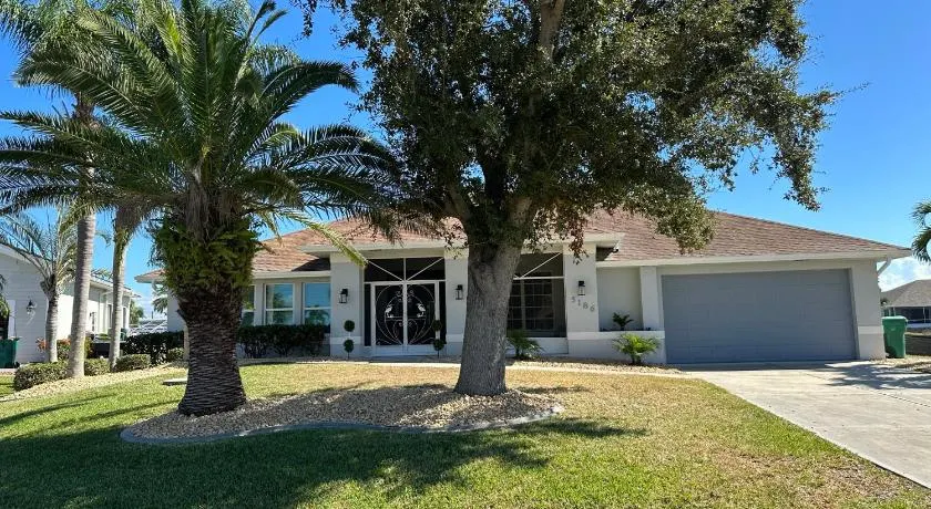 Gulf Cove Community - Image 1