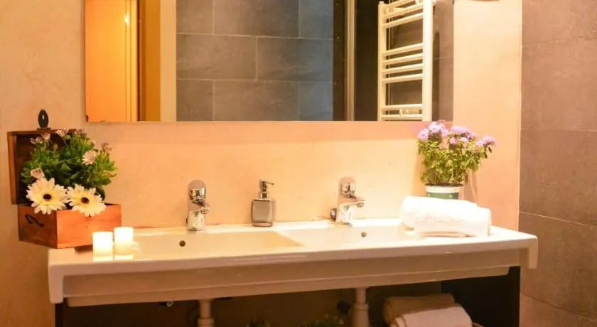 Villa Sitges La Calma 10 minutes drive Sitges 2 minutes walk Garraf Park AC - Image 1