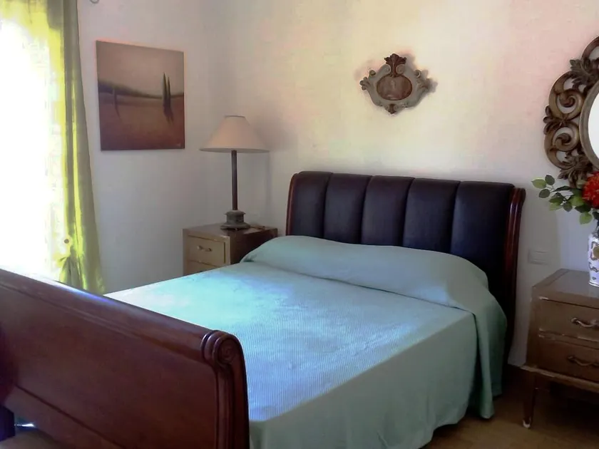 Stunning New Villa with Balcony, Parking, Sleeps 4 - Image 1