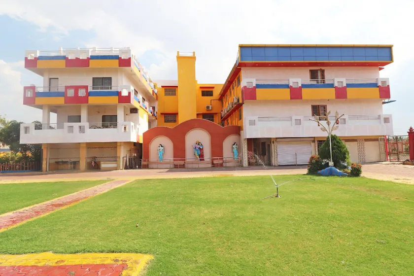 OYO 36068 Shree Anand Mangalam - Image 1