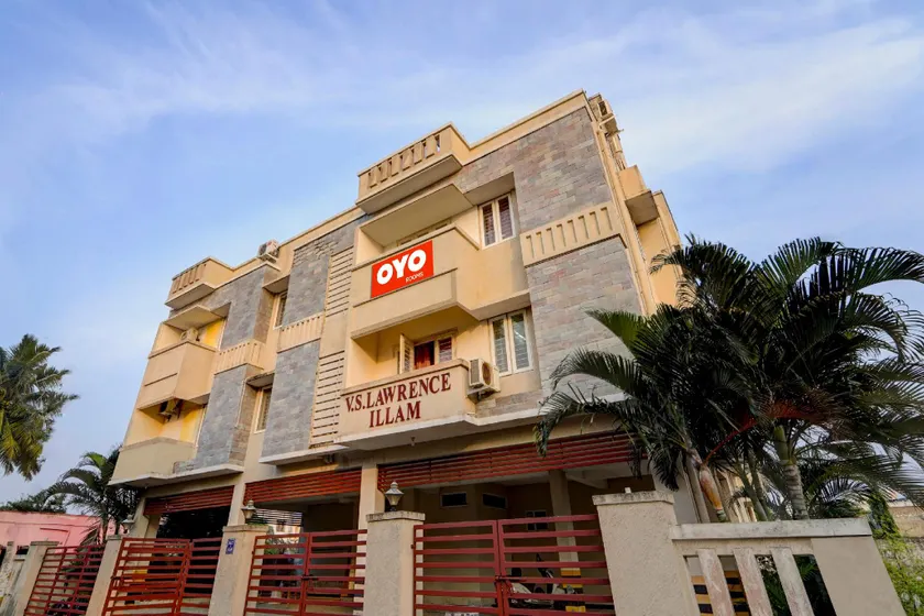 Hotel O Senthamizh Residency - Image 1