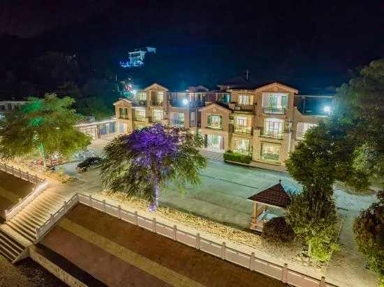 Three li long gorge lake house - Image 1