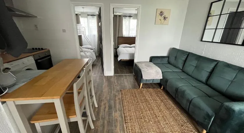 88, Two bed Chalet on Belle Aire Holiday Park - sleeps 5, pet friendly, bed linen and towels included plus onsite entertainment available - Image 1