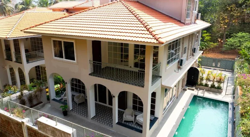 THE FOREST EDGE 6 Bedroom Private Pool Villa by Amorey Stays - Image 1
