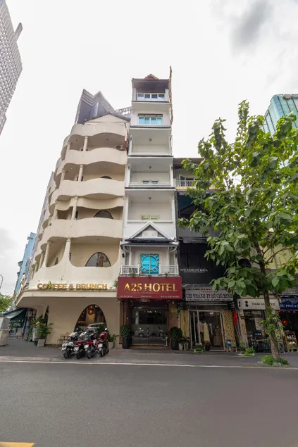 A25 Hotel - 35 Mạc Thị Bưởi - Image 1