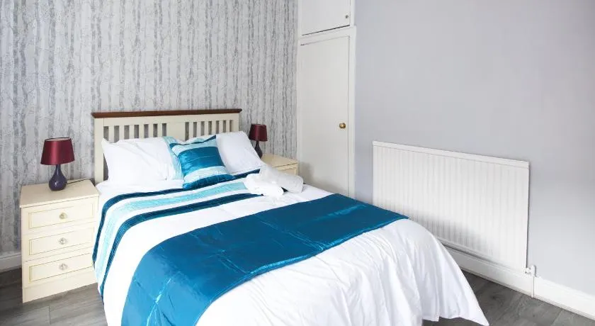 Crystal House 10min to Manchester City Centre ideal for work and leisure - Image 1