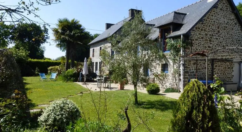 Les Petites Chapelles - Image 1