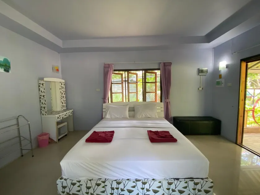 OYO 966 Boss Khaoyai - Image 1