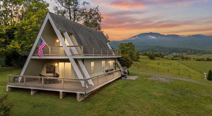 Old Rag A-Frame: Mountain Views Hot Tub Fire Pit - Image 1