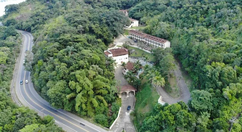 Ubatuba's Surf hotel - Image 1
