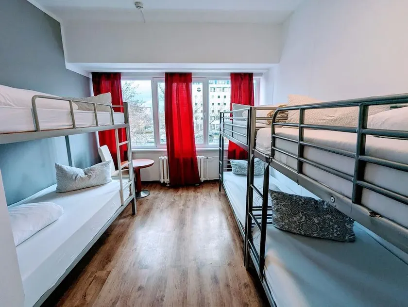 AapHotel - Image 1