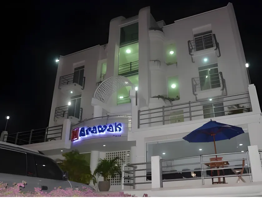 Hotel Arawak Plaza - Image 1