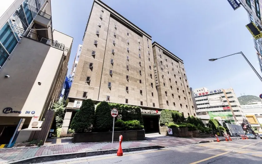 Jbis Hotel - Image 1