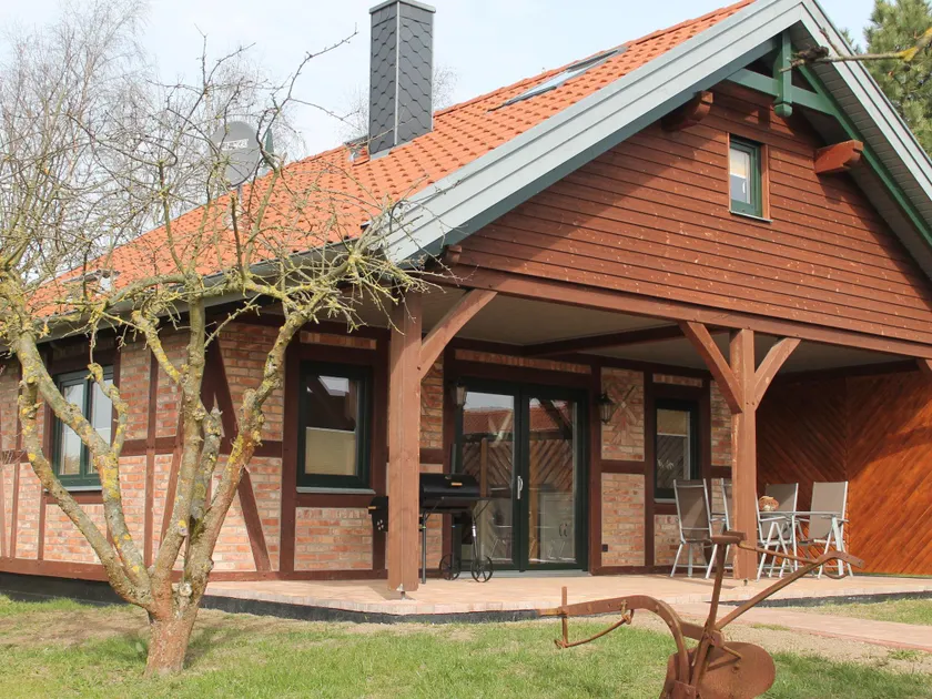 Modern Holiday Home in Brusow with Roofed Terrace - Image 1