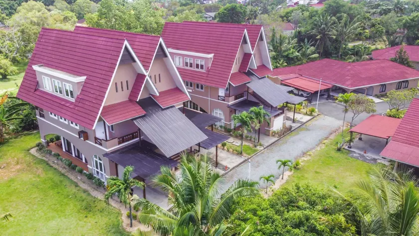 LA CASA BORNEO - Image 1