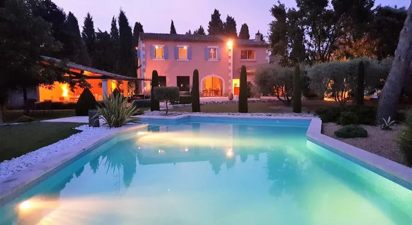LE CLOS DES CYPRES - Maison d'hôtes de Charme - Diner Gourmet & Bien-être - Image 1