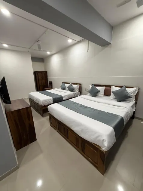 Hotel Royal Park - Image 1