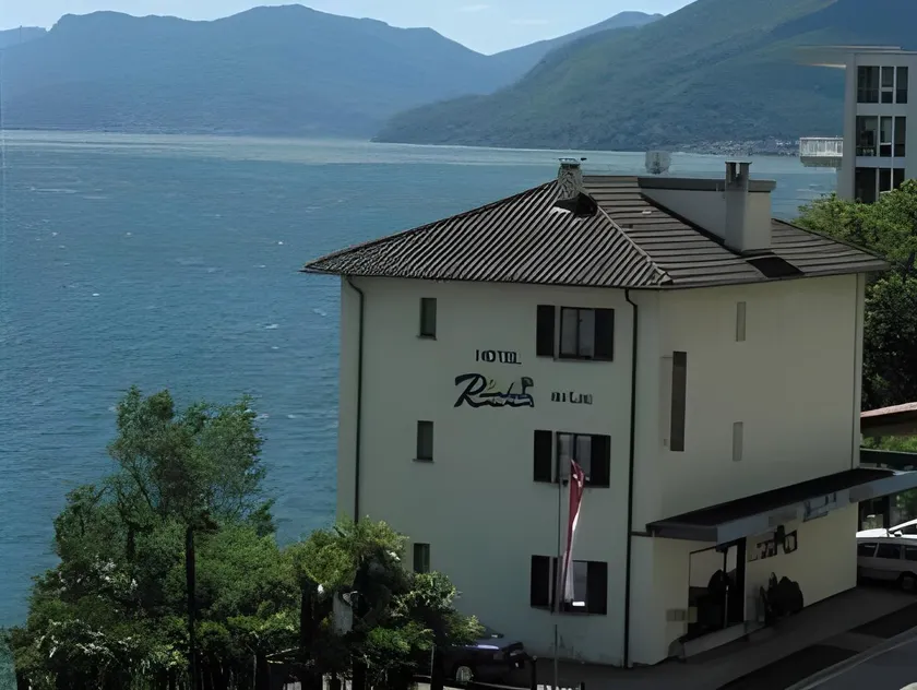 Hotel Garni Rivabella au Lac - Image 1