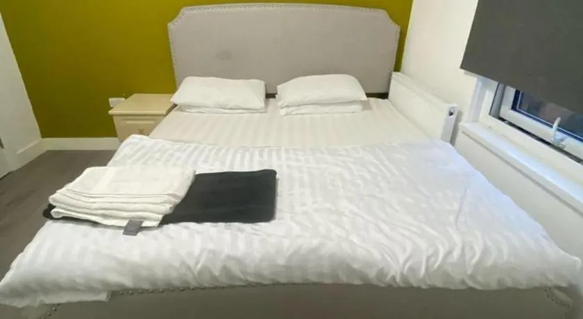 Heathrow Close Comfort Room - Image 1