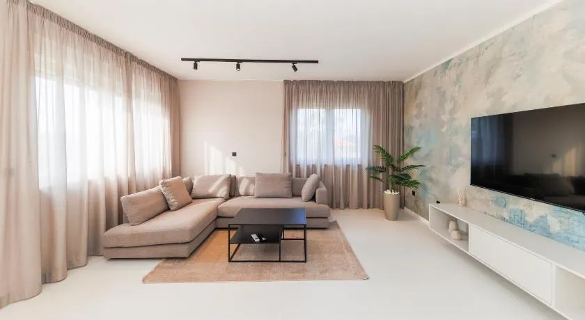 Luxury Suites Zaton by Belmont Realty - Image 1